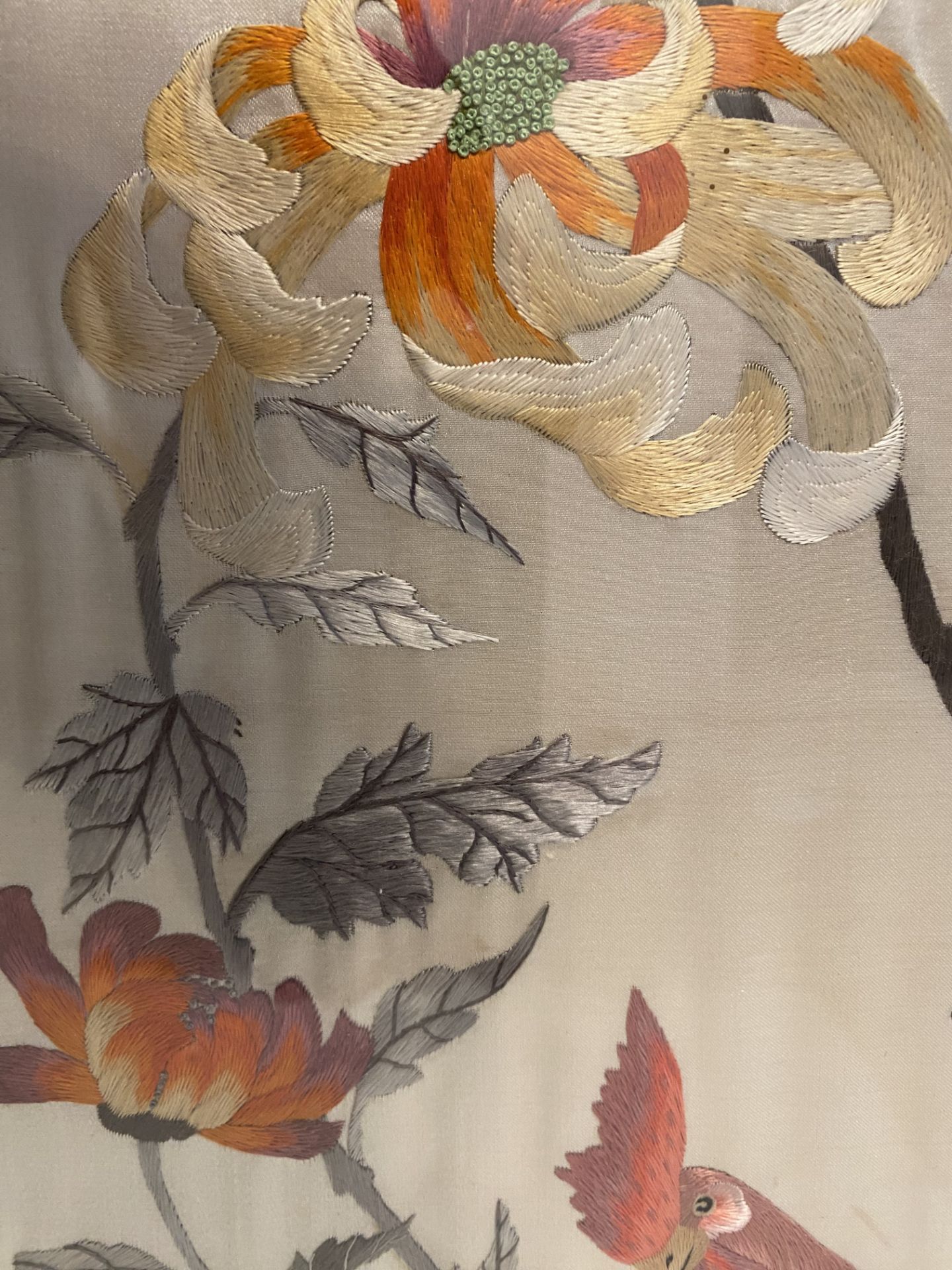 Lot of 2 vintage Eastern Tapestries framed - Image 5 of 5