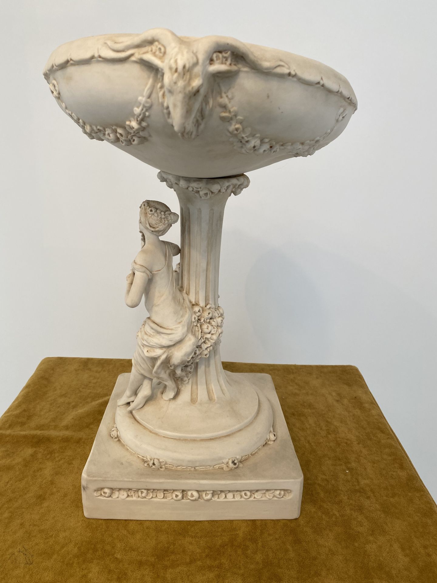 Sculpture in Royal Dux - Bild 2 aus 7