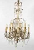Prächtiger Vasenleuchter, Korpus versilbert mit goldenem Dekor, 15-flammig, elektrifiziert, H. 100 