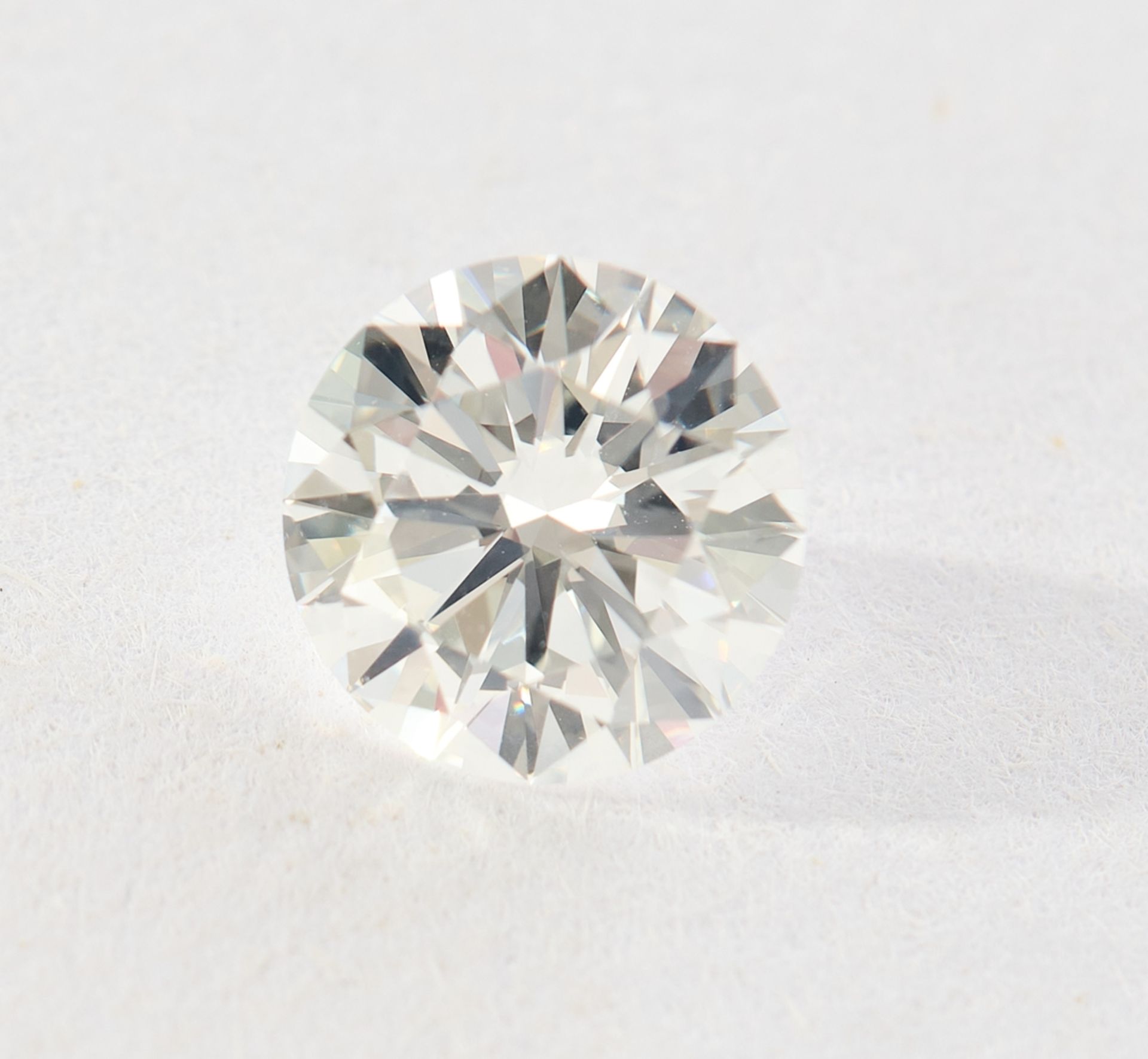 Loser Brillant, 1.30 ct., GIA-Zertifikat vom 28. Februar 2017, demnach lupenrein / if, feines weiß  - Bild 2 aus 4