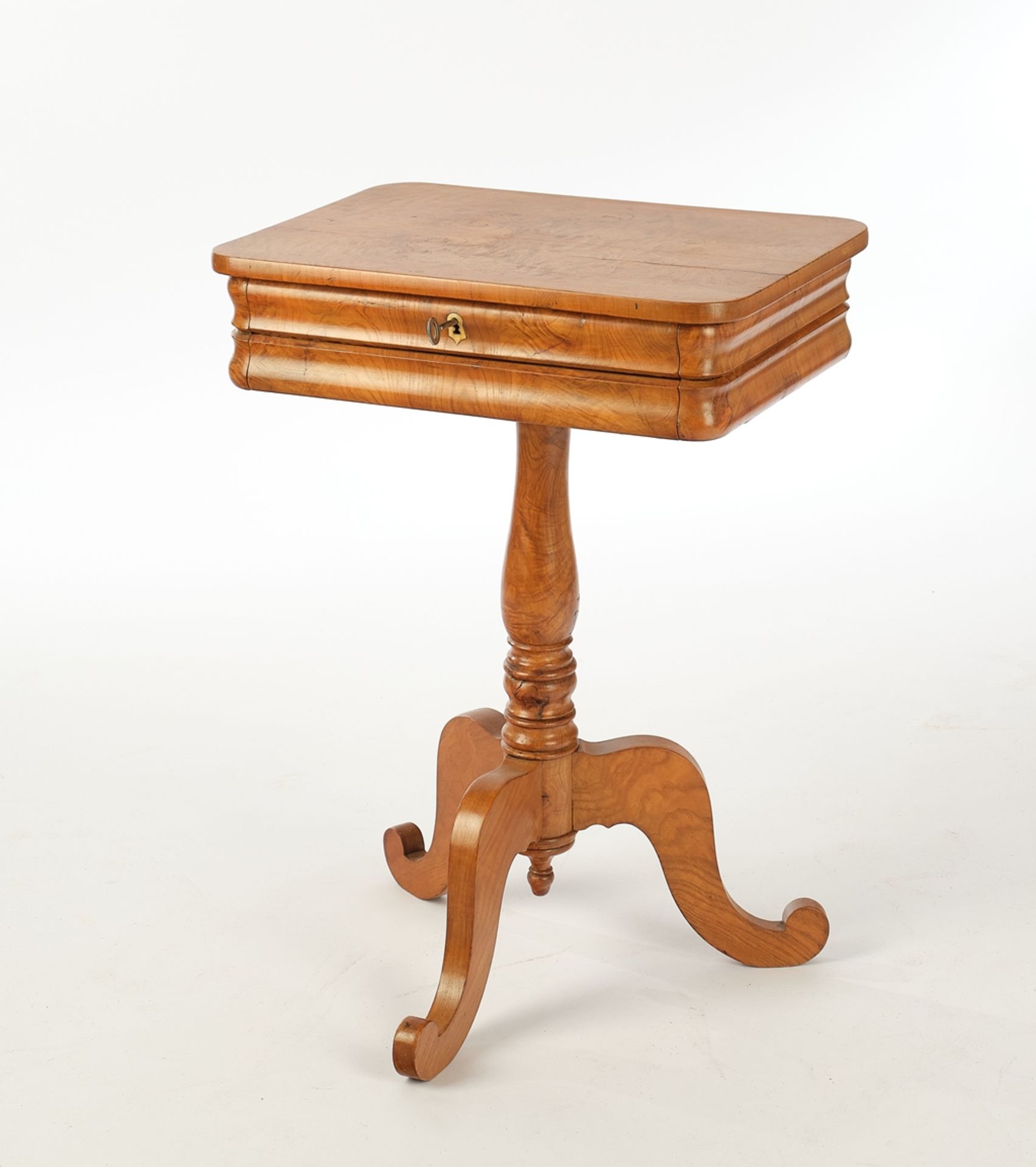 Nähtisch, Spätbiedermeier, um 1840, Esche massiv und auf Eiche furniert, zweischübiger Tischkorpus 