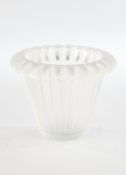 Vase, "Royat", Lalique, farbloses Glas, teils mattiert, konischer, vertikal gerippter Korpus, am Bo