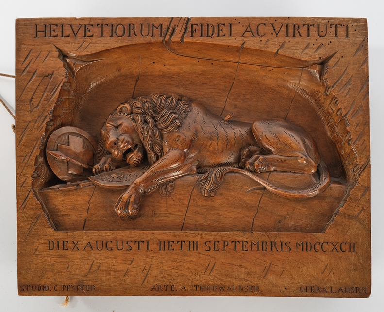 Relief carving, , "Helvetiorum Fidei Ac Virtuti", 19th/20th century, walnut, after the Swiss Lion M