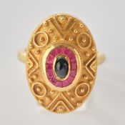 Ring, GG 750 (Oberteil wohl GG 916), wohl Rubine, wohl Saphir, Fa. Nusret, ca. 10.66 g, RM 56