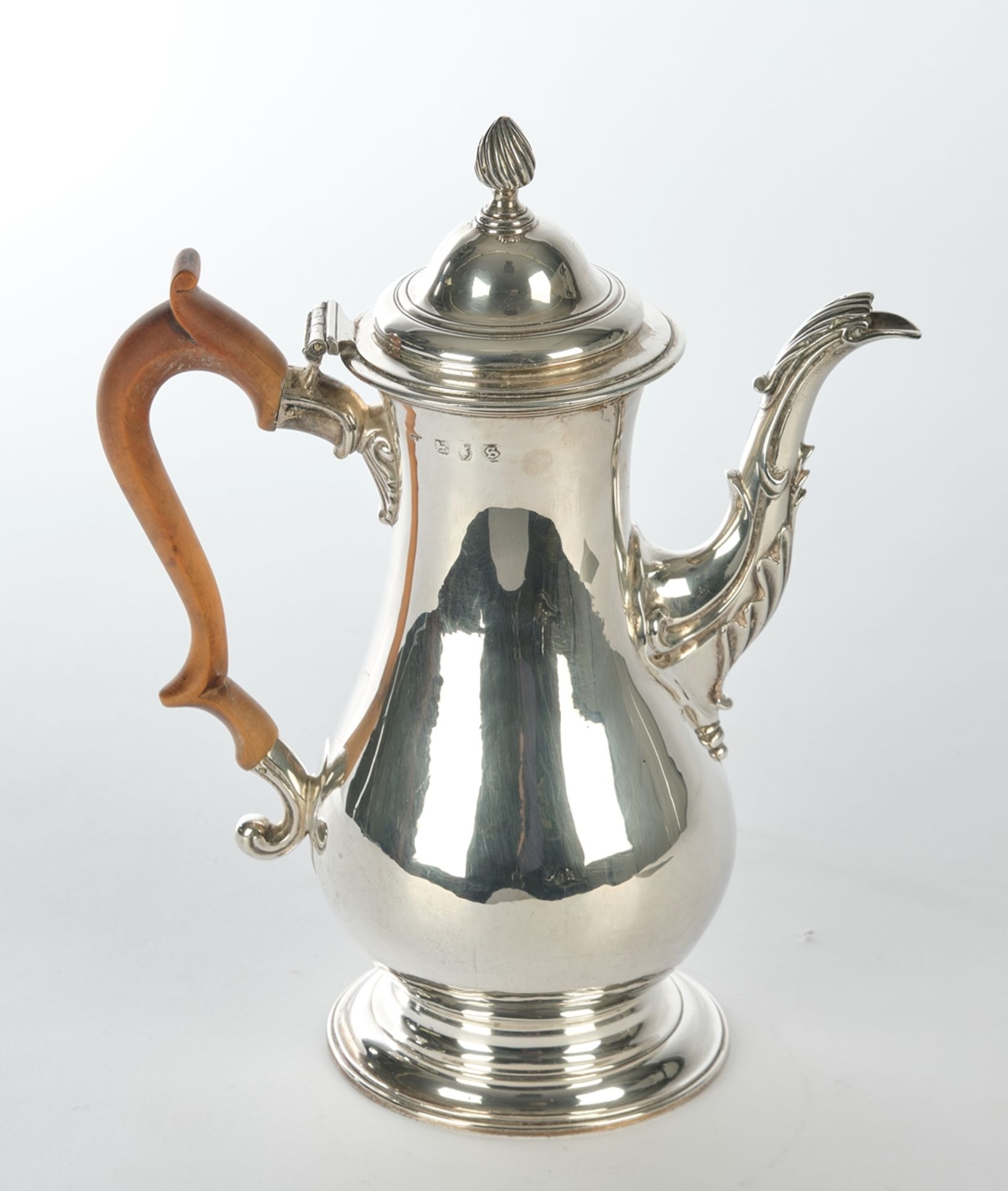 Kaffeekanne, Silber 925, London, 1773, Ebenezer Coker, birnförmiges Gefäß auf profiliertem Rundfuß, - Bild 2 aus 3
