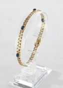 Armband, GG 585, 4 Saphircabochons zus. ca. 3.0 ct., ca. 14.9 g