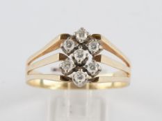 Ring, WG/GG wohl 585, 7 Brillanten zus. ca. 0.30 ct., ca. 4.37g, RM 62