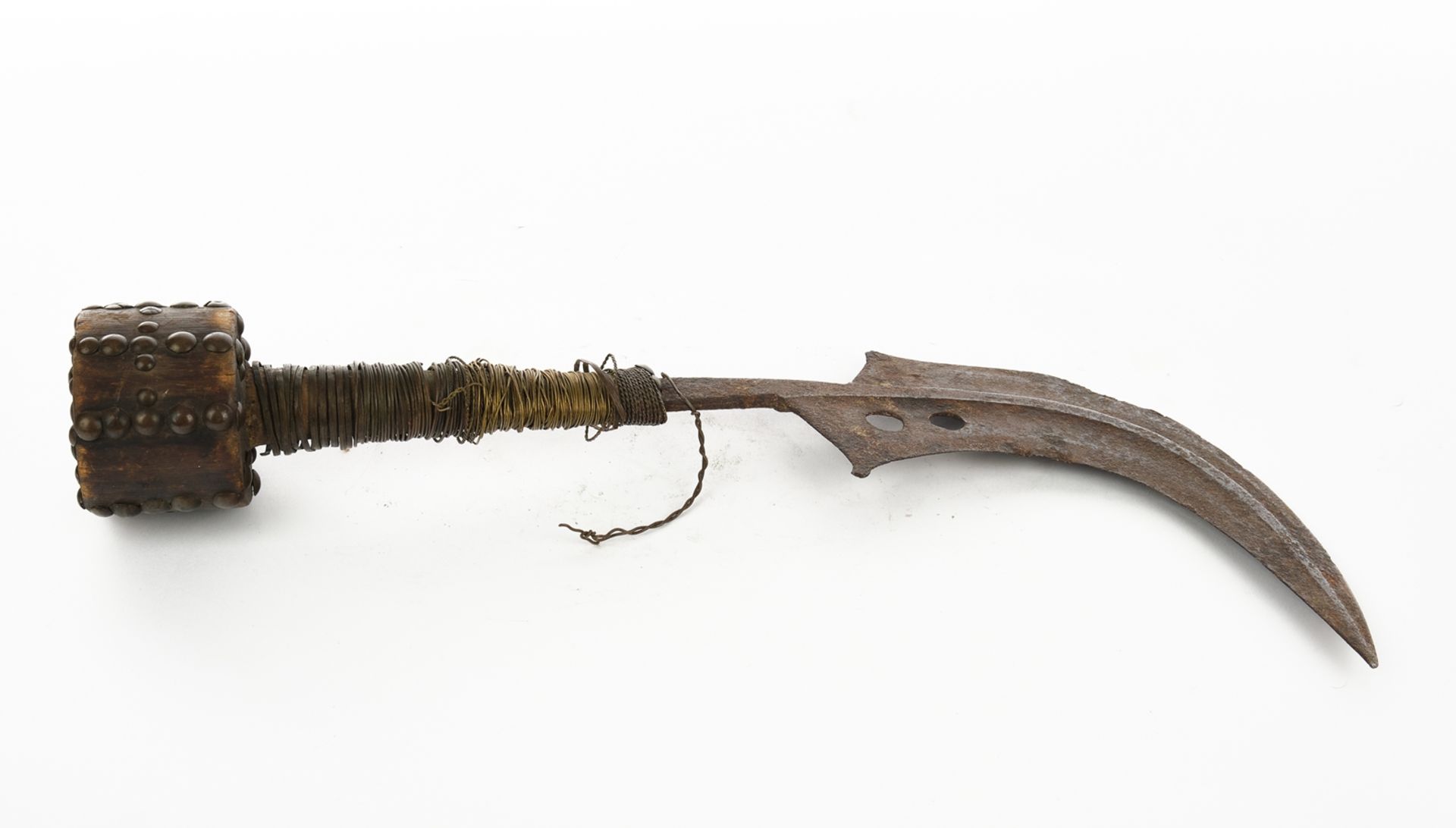 Sichelmesser, Mangbetu, Kongo, Afrika, gebogene Eisenklinge mit Mittelrippe, Holzgriff mit Drahtwic - Bild 2 aus 2