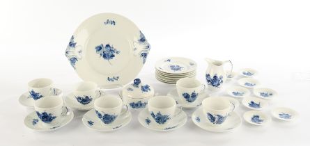 Coffee service, 33-piece, Royal Copenhagen, blue flower: cream jug, lidded jug, 7 cups, 7 saucers, 