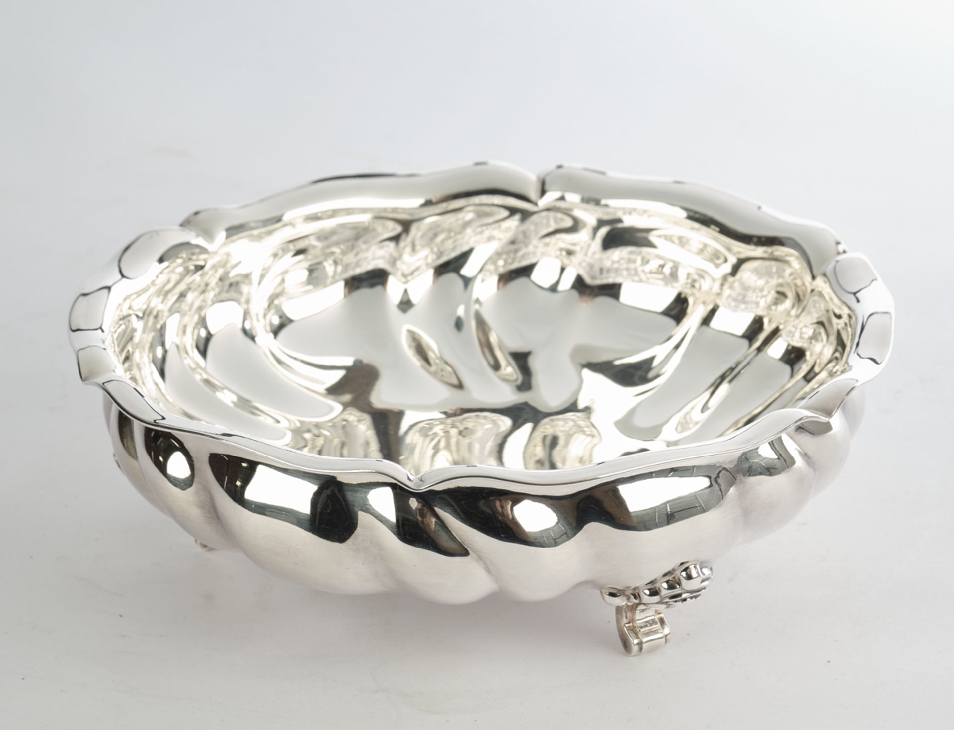 Bowl, silver 925, Wilhelm Binder, fitted, movable rim, wall with twisted features, on three feet, 7