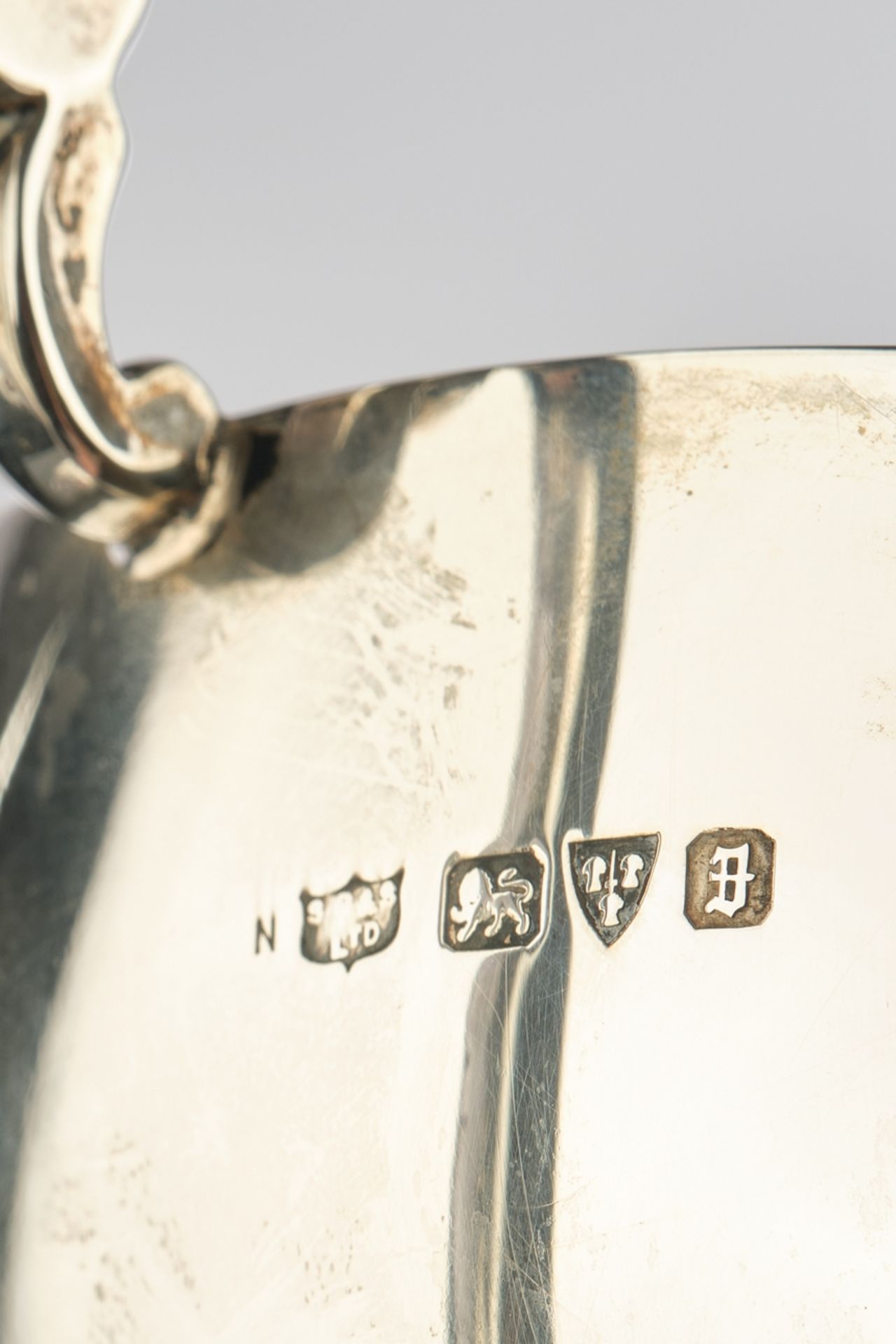 Cup, silver 925, Chester, 1934, S. Blanckensee & Son Ltd, smooth, two raised handles, swivelled, ap - Image 2 of 2
