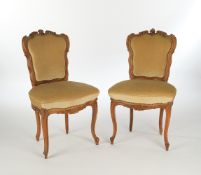 Paar Stühle, Louis Philippe, 2. Hälfte 19. Jh., Nussbaum massiv, Lehne und Zarge mit reichem Schnit
