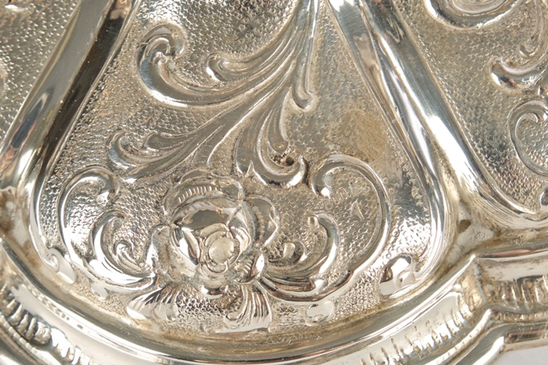 Tischleuchter, Silber 800, fünfflammig, Tüllen mit Tropfeinsätzen, zwei ausladende Leuchterarme, wo - Bild 2 aus 2