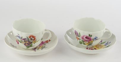 Pair of cups with saucers, Meissen, sword mark, 4th choice, colourful bouquet of flowers and butter