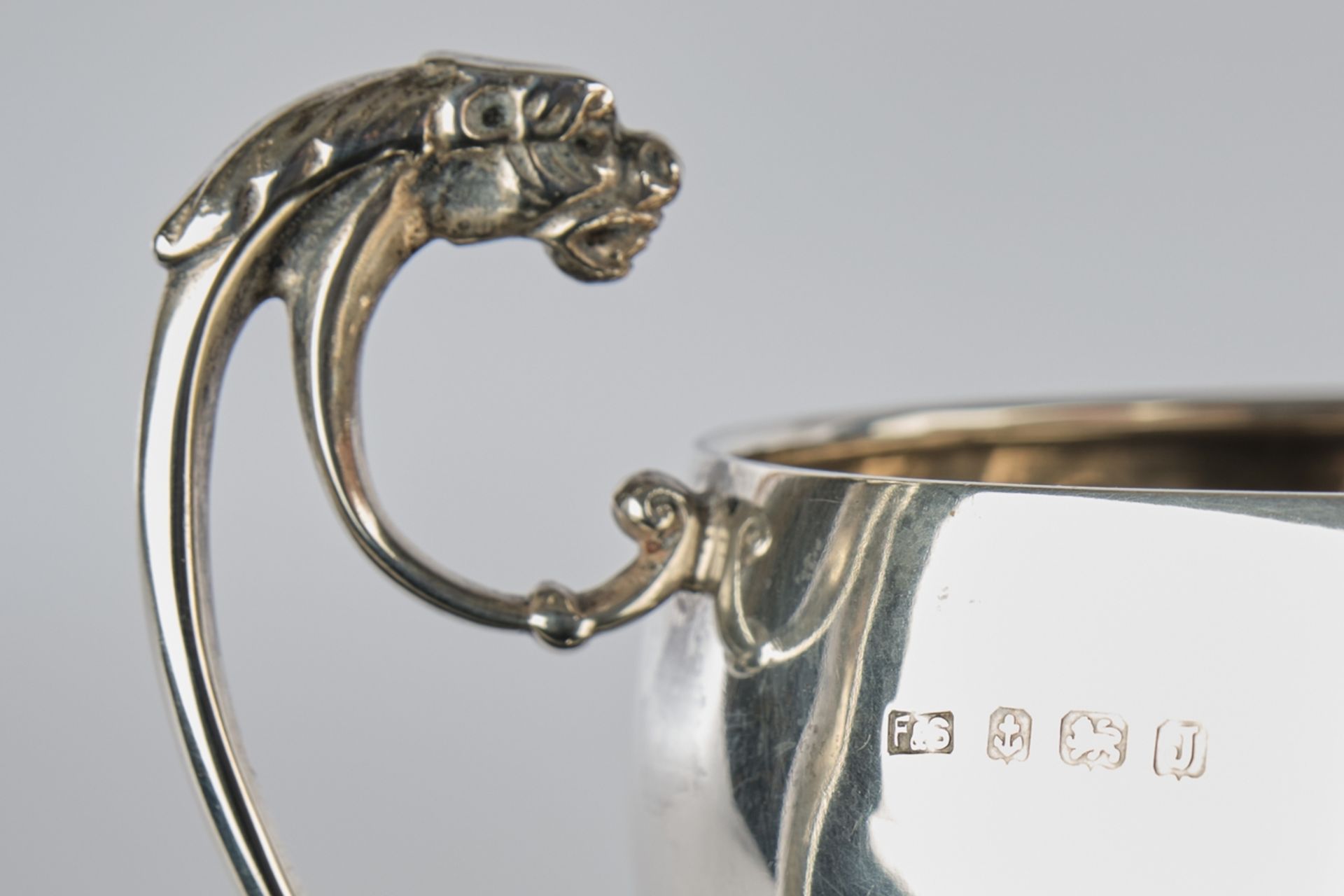 Foot bowl, silver 925, Birmingham, 1933, F. Fattorini & Son Ltd, goblet-shaped, two raised handles  - Image 2 of 2