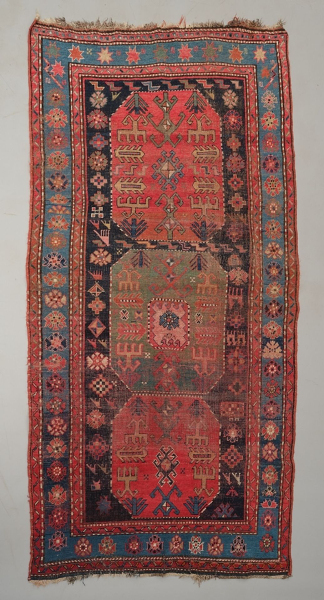 Chaili-Kasak, Kaukasus, Naturfarben, alt, ca. 2.35 x 1.41m, stärkere Abnutzungen