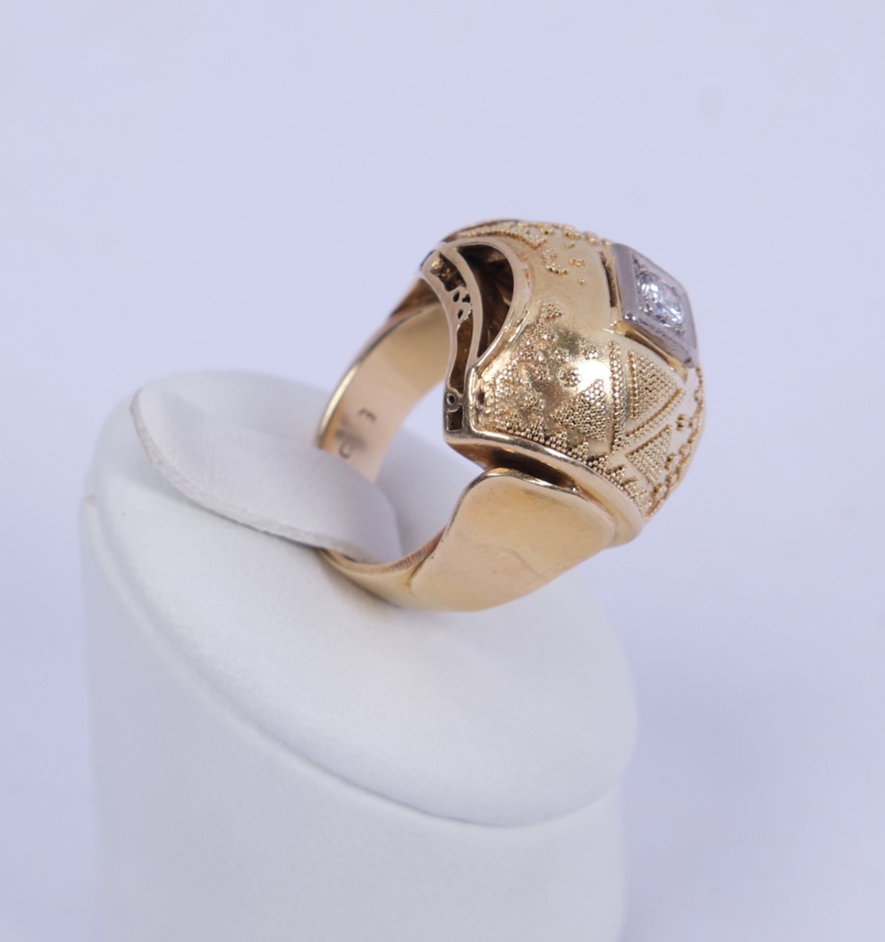 Ring, 14kt Gelbgold, 1 Brillant ca. 0.15 ct., ca. 9.9 g, RM 47 - Bild 2 aus 3