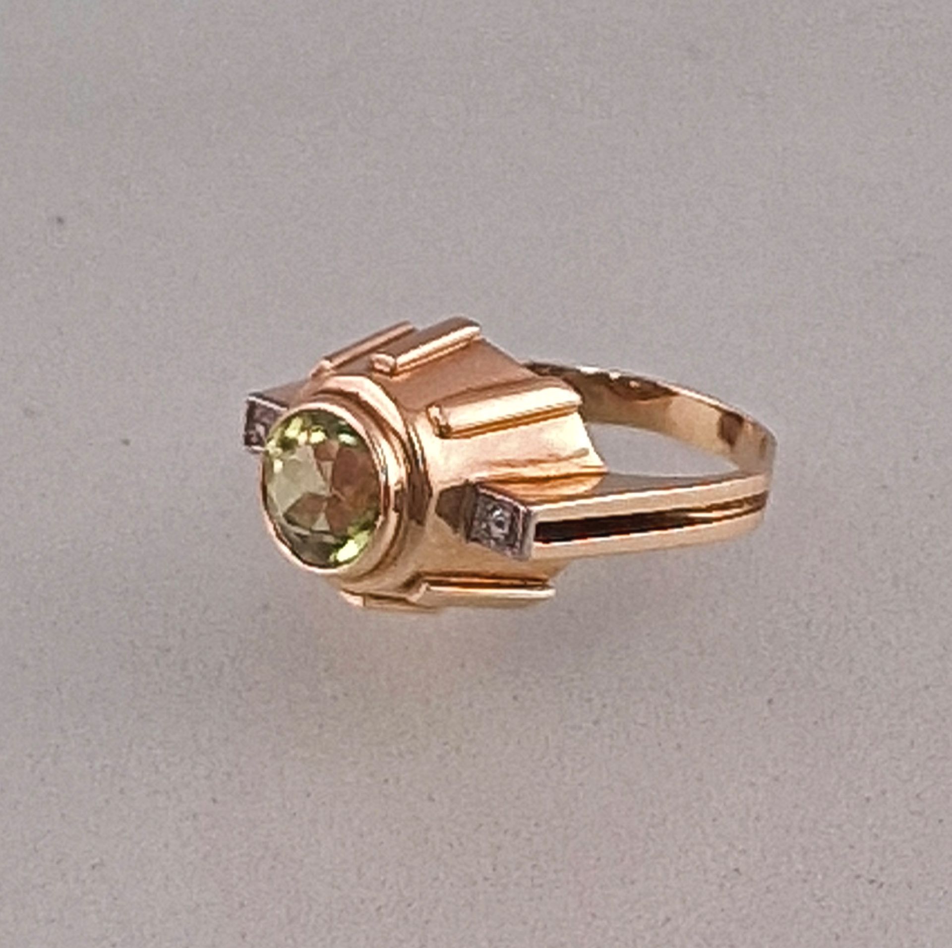 hellgrüner Turmalin-Diamant-Ring