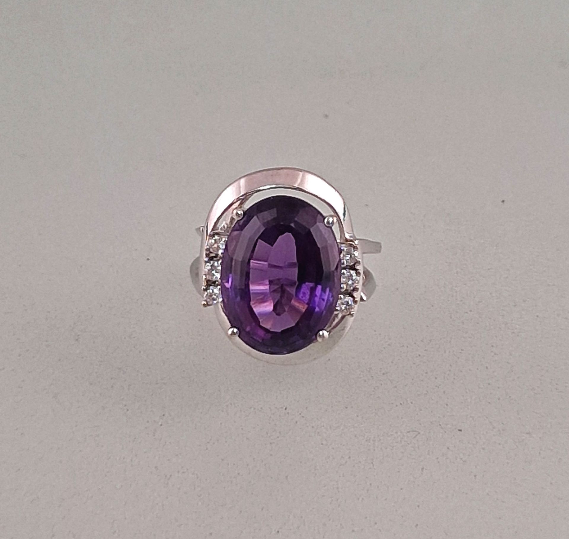 Üppiger Amethyst-Brillant-Ring - Image 2 of 5