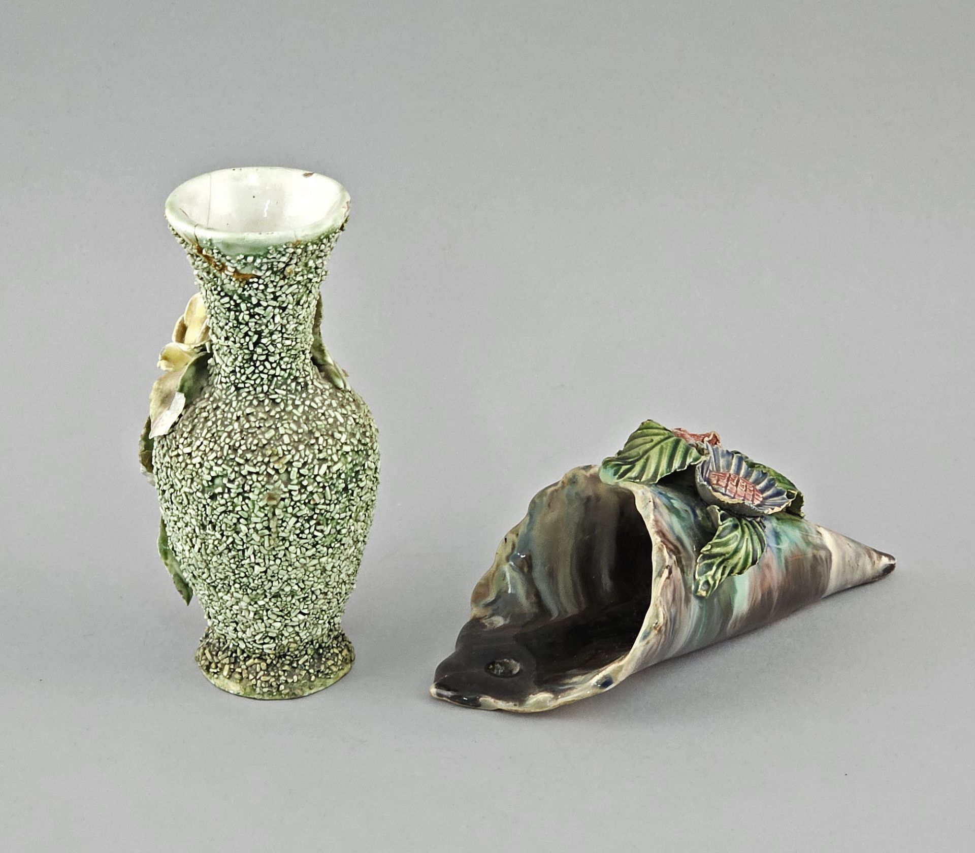 Majolika-Wandvase und kleine Vase Blütenbelag - Image 2 of 3