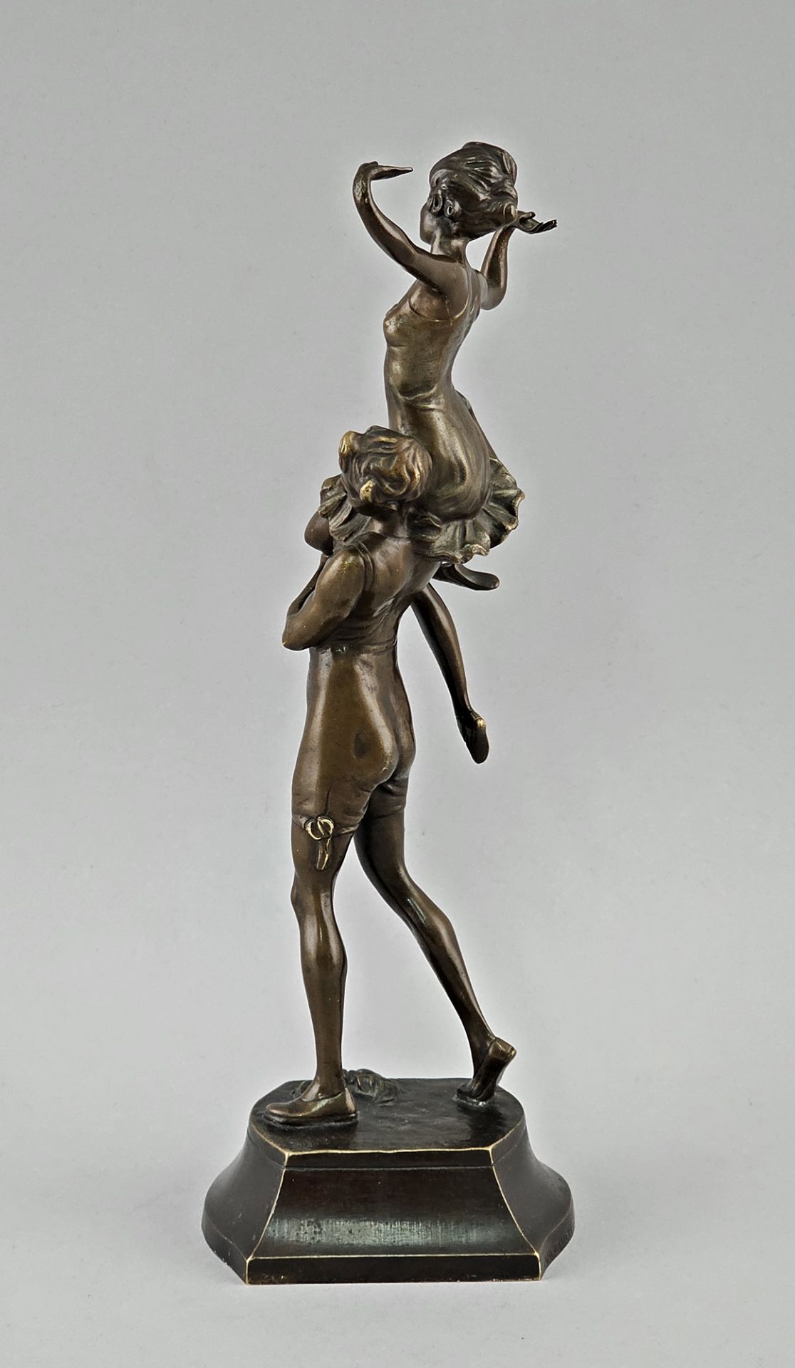 Thuss, R., Wiener Bronze tanzendes Paar  - Bild 2 aus 6