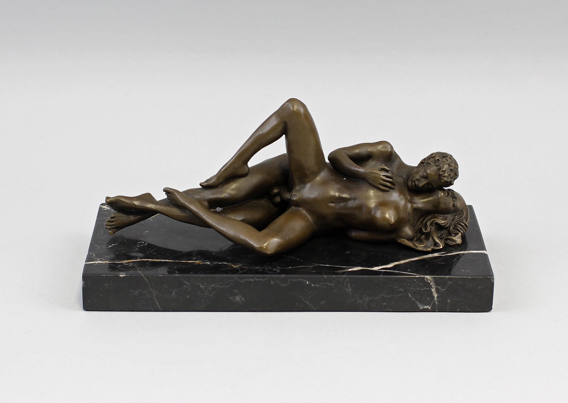 Patoue, Erotische Skulptur