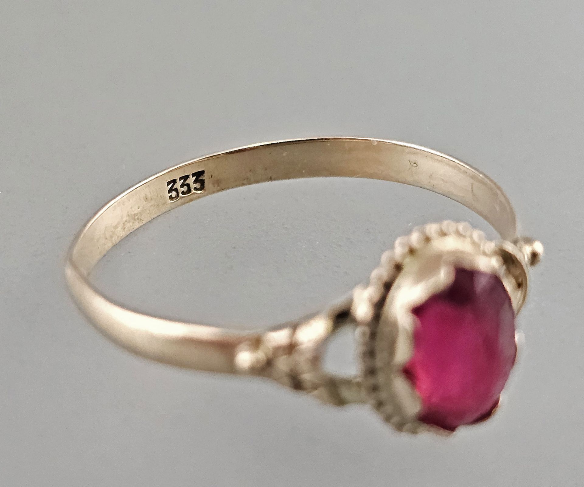 Ring mit rubinrotem Stein - Image 4 of 4