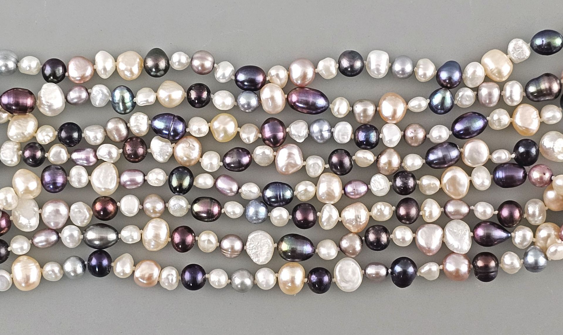 Sehr lange Süßwasser-Perlen-Kette L 196cm - Bild 2 aus 2