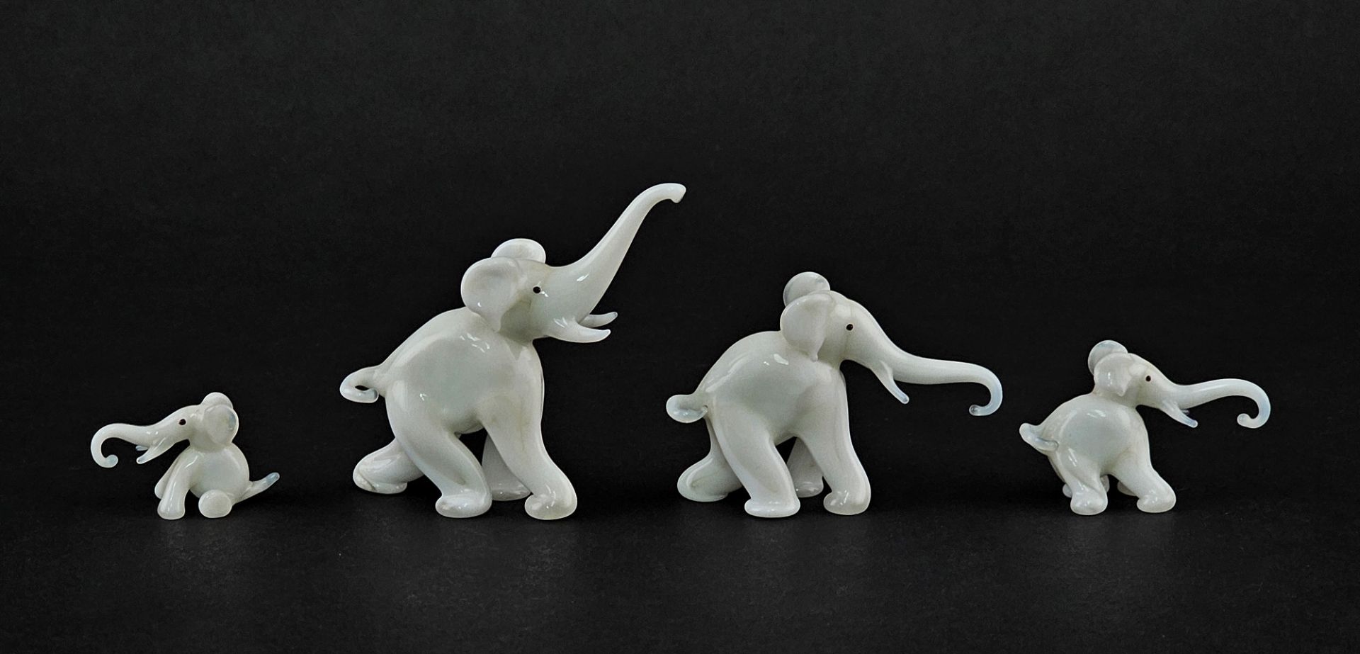 Glasfiguren-Gruppe Elefanten - Bild 2 aus 2