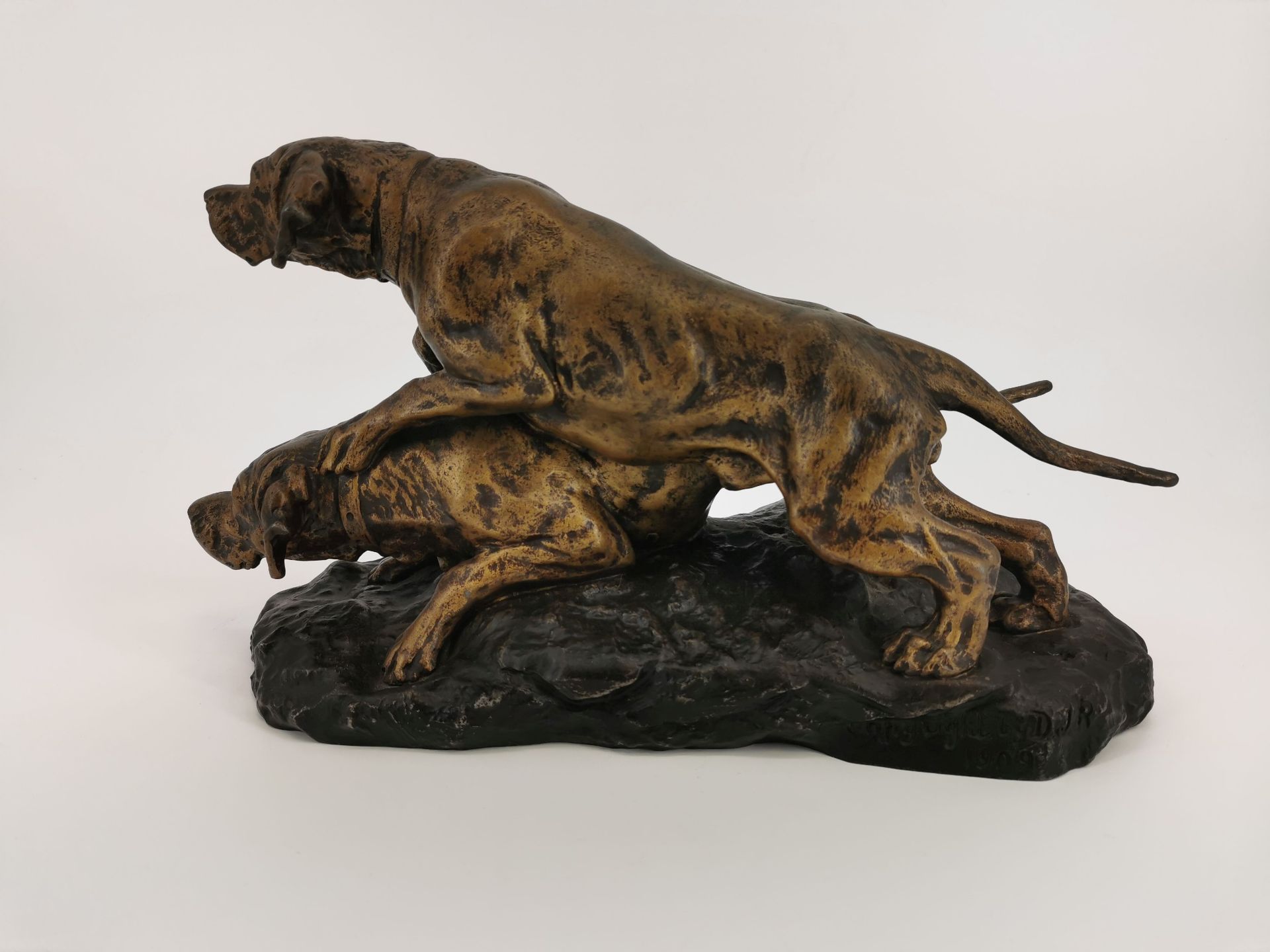 T. CARTIER - TWO HUNTING DOGS - Image 3 of 6
