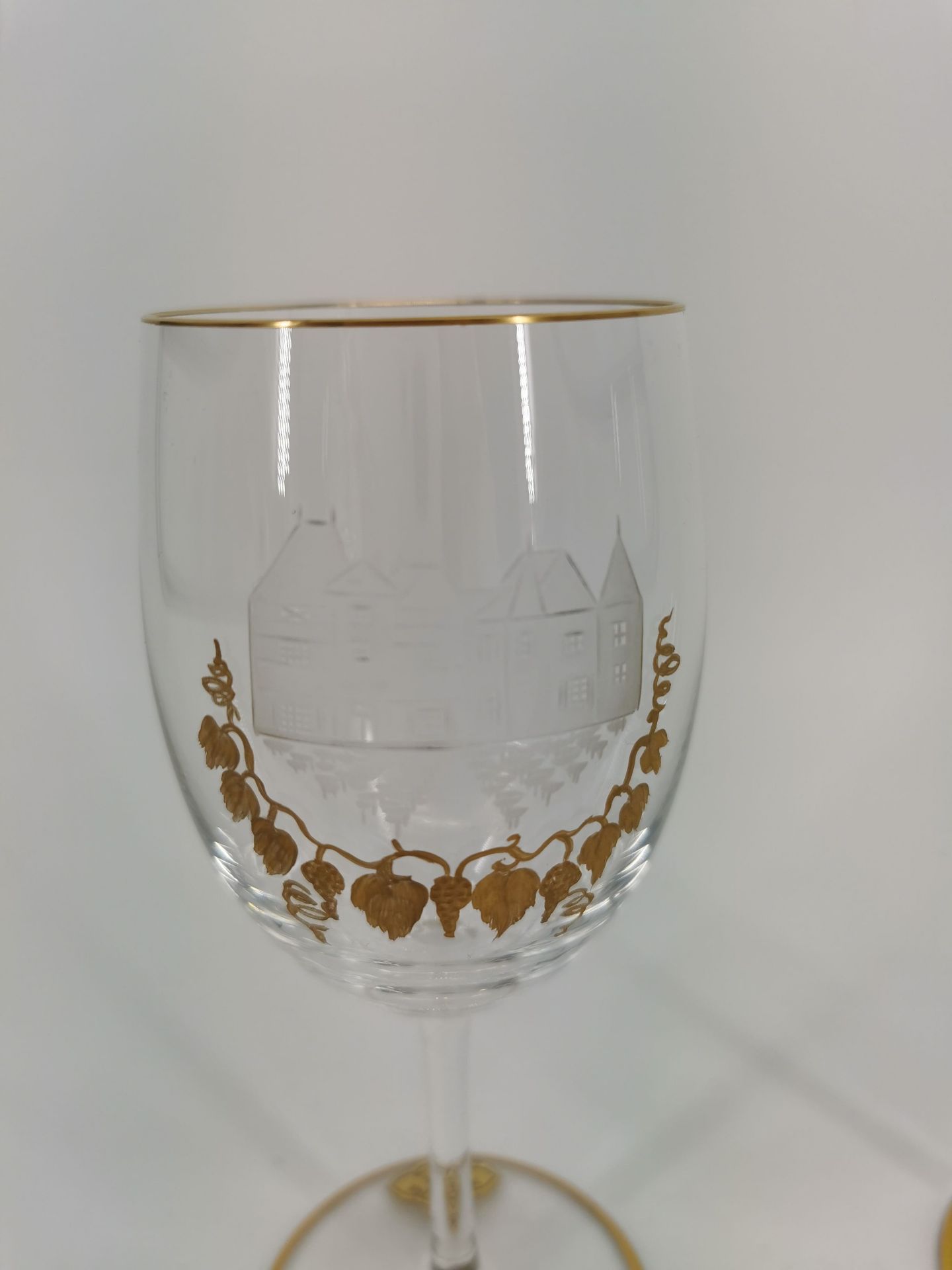 FOUR WINE GLASSES - Image 4 of 4