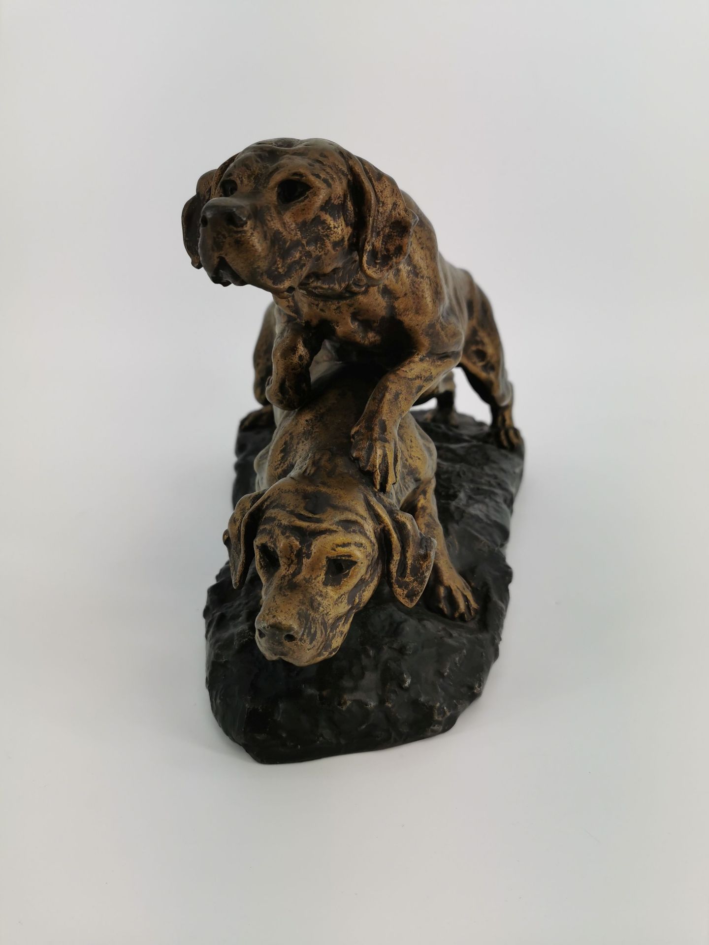 T. CARTIER - TWO HUNTING DOGS - Image 2 of 6