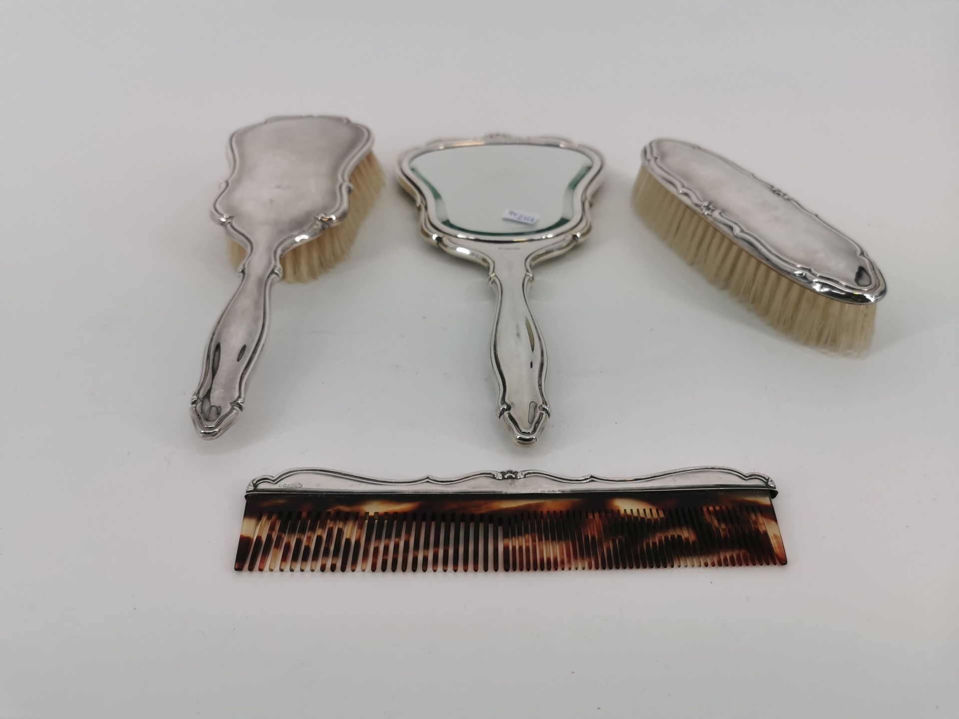 SILVER HAIRDRESSING SET - Image 2 of 2