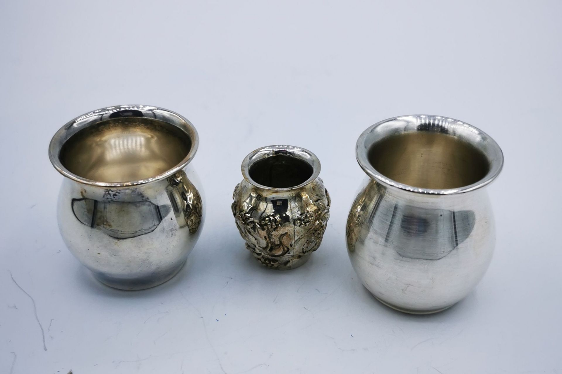 3 SMALL VASES - Image 2 of 5