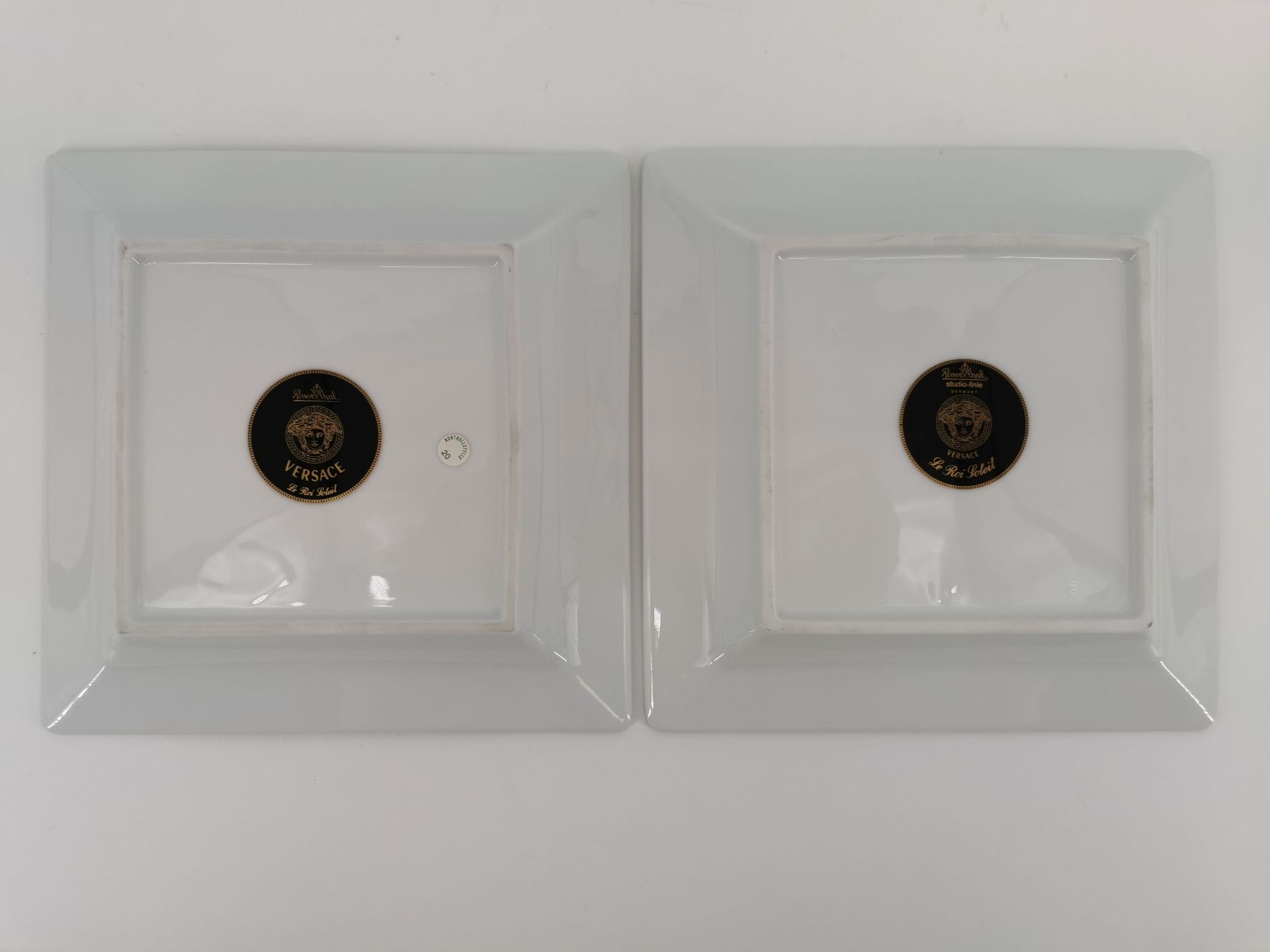 2 VERSACE PLATES  - Image 3 of 4
