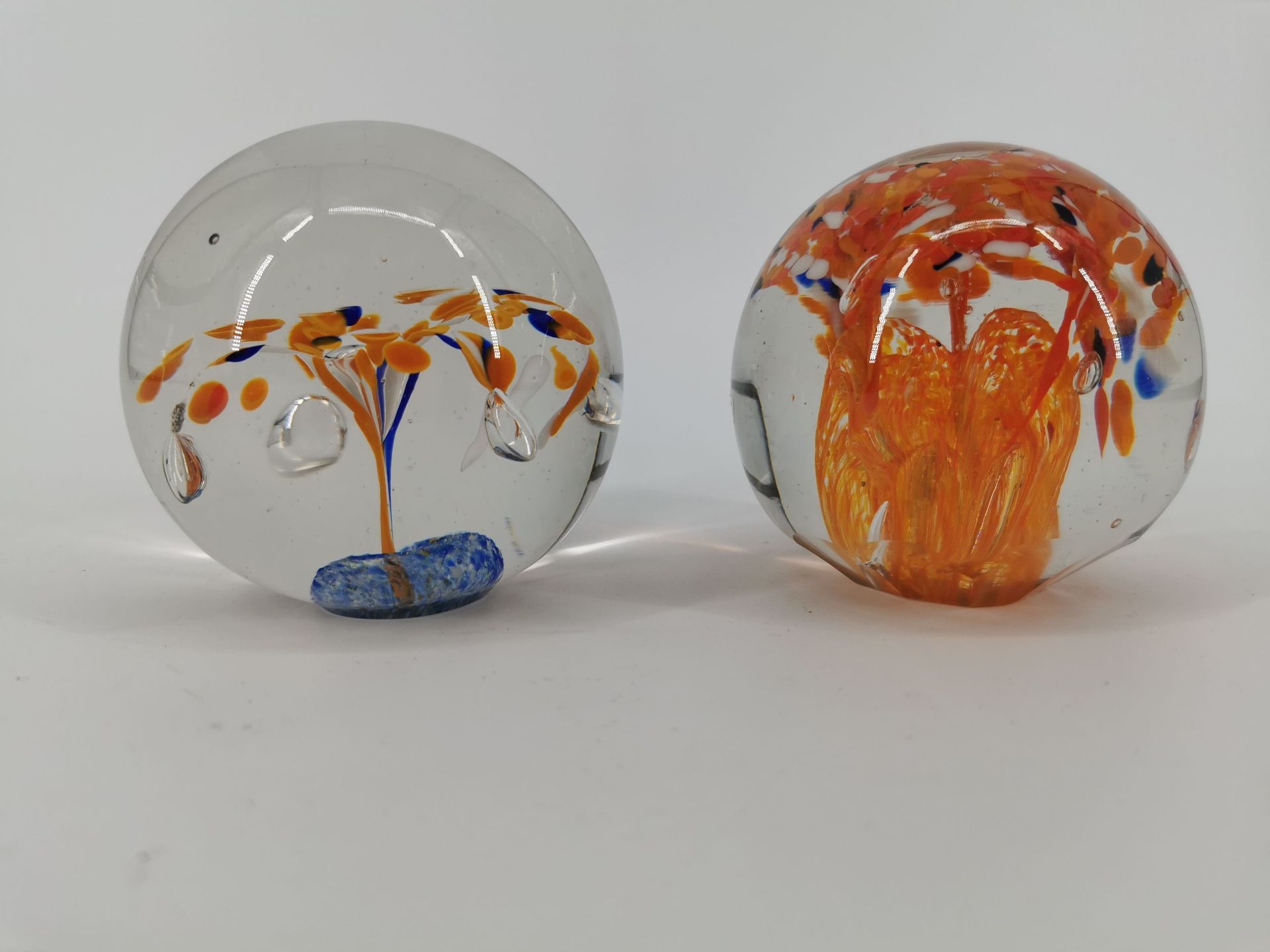 2 PAPERWEIGHTS - Bild 2 aus 2