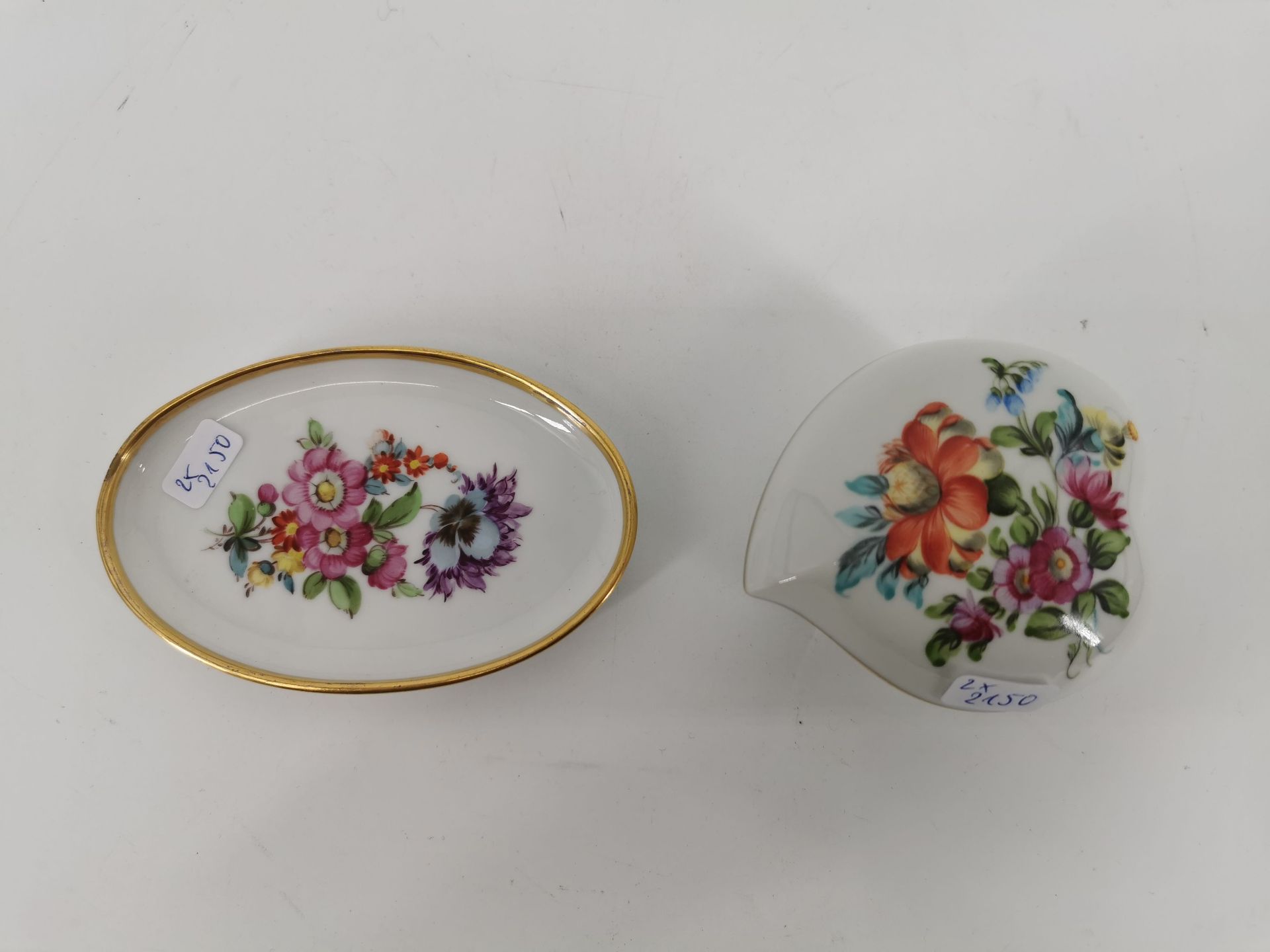 SMALL BOWL AND LIDDED BOX - Image 2 of 3