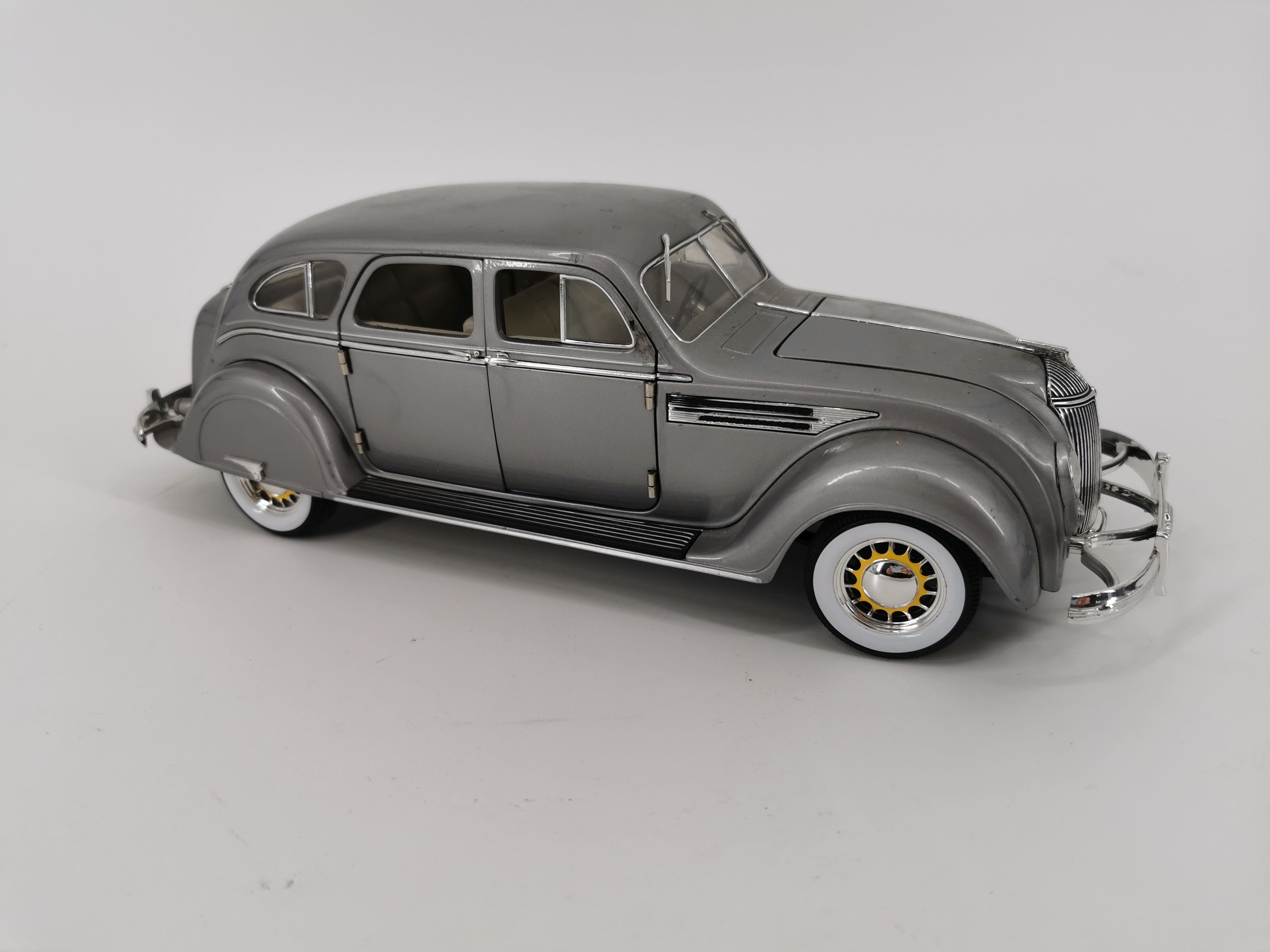 MODEL CAR - Image 2 of 6