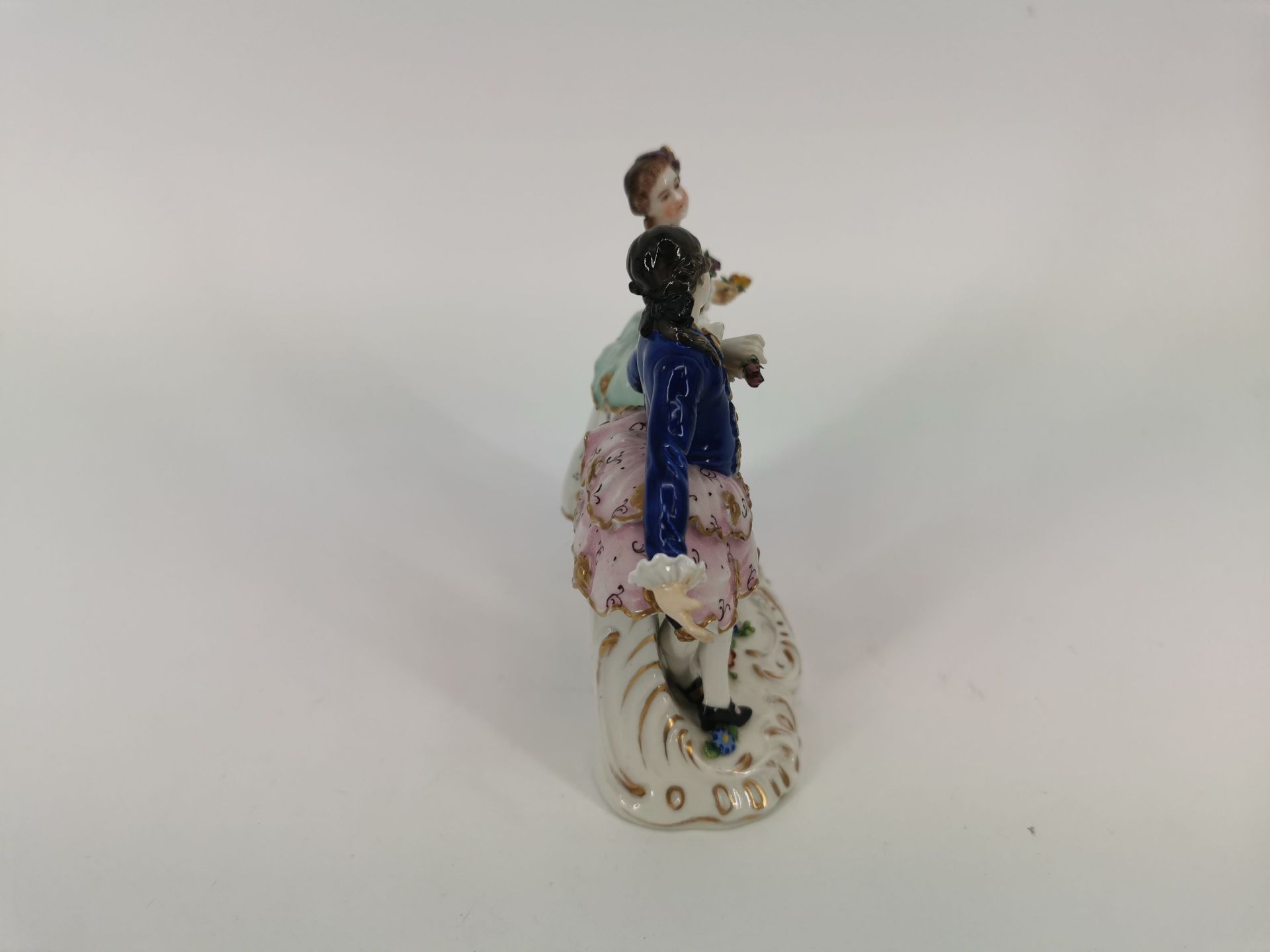 FIGURE GROUP "GALLANT COUPLE" - Image 2 of 5