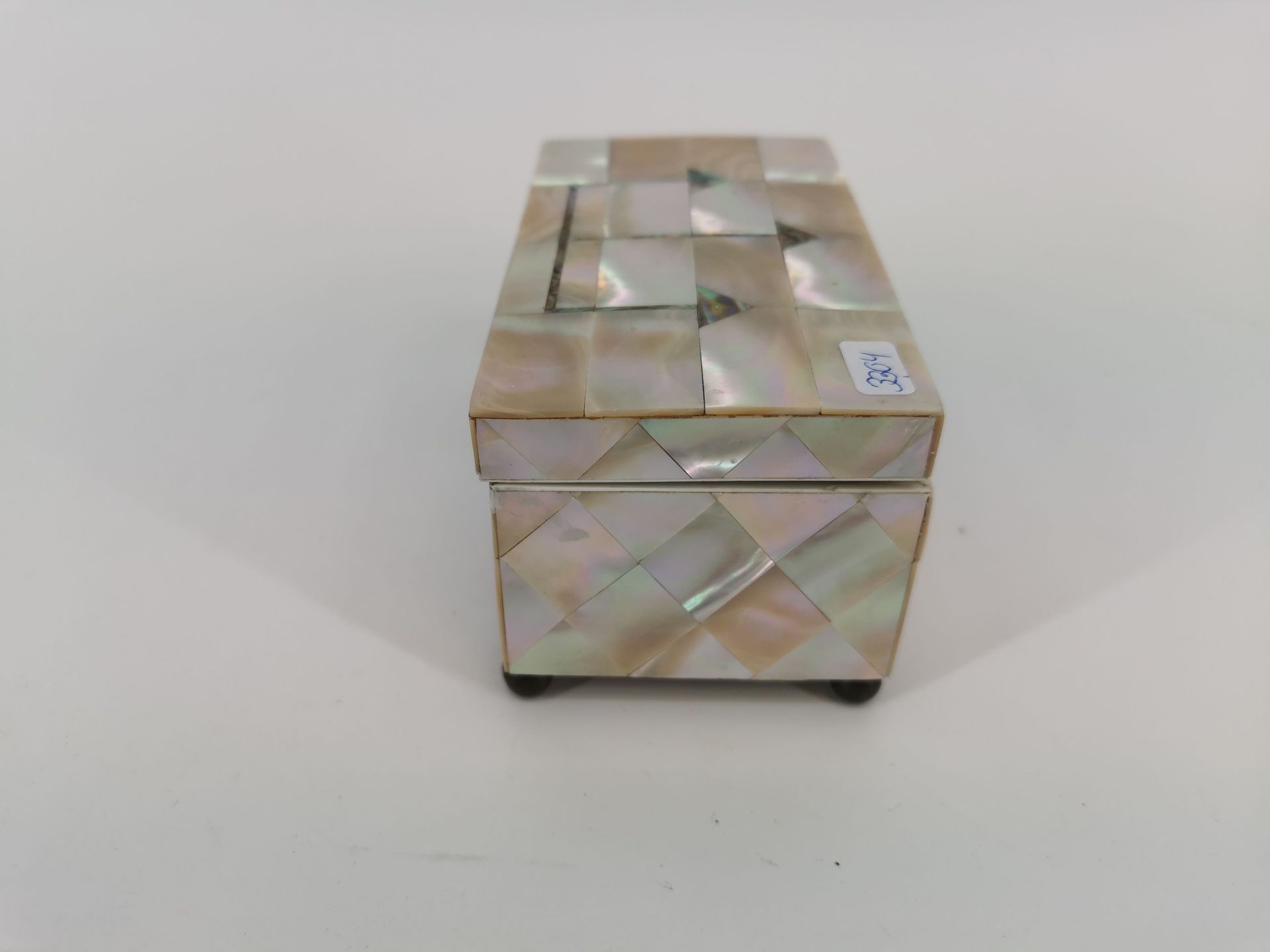 MOTHER OF PEARL BOX - Image 3 of 4