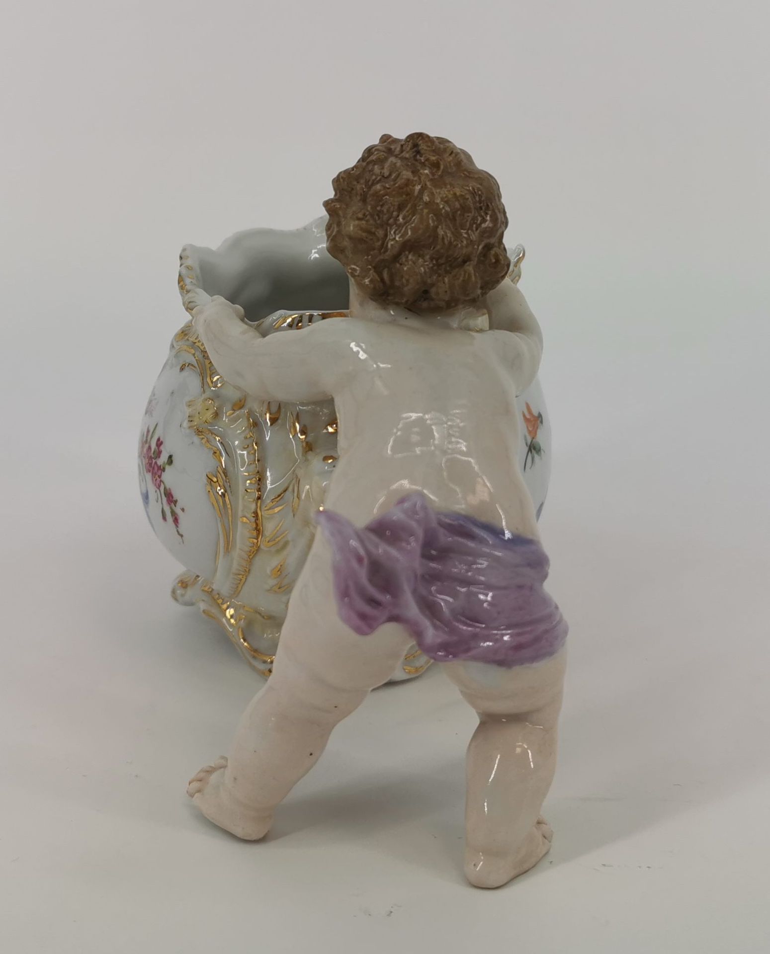 VASE WITH PUTTO - Image 2 of 10