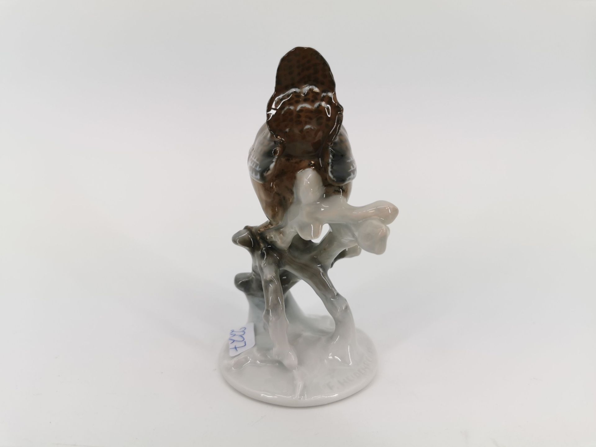 PORCELAIN FIGURE - Image 4 of 5