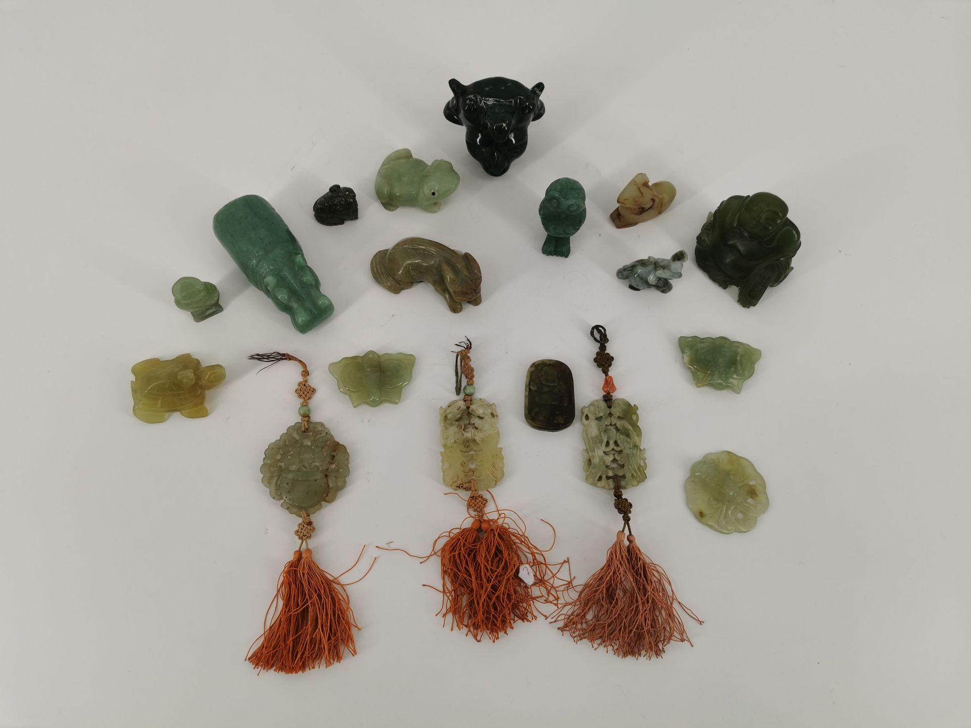 COLLECTION OF CARVED STONE FIGURES AND AMULETS  - Image 2 of 2