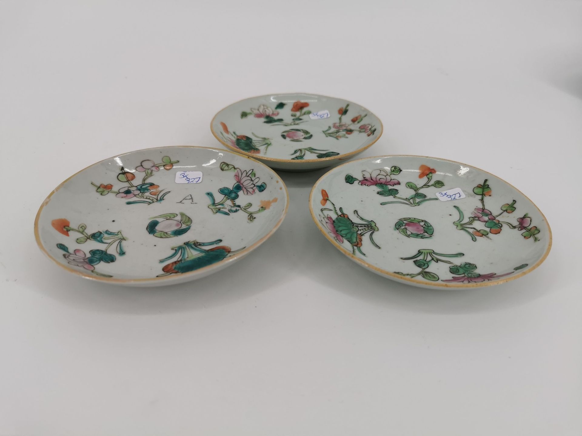 3 FAMILLE ROSE - PLATES - Image 2 of 3