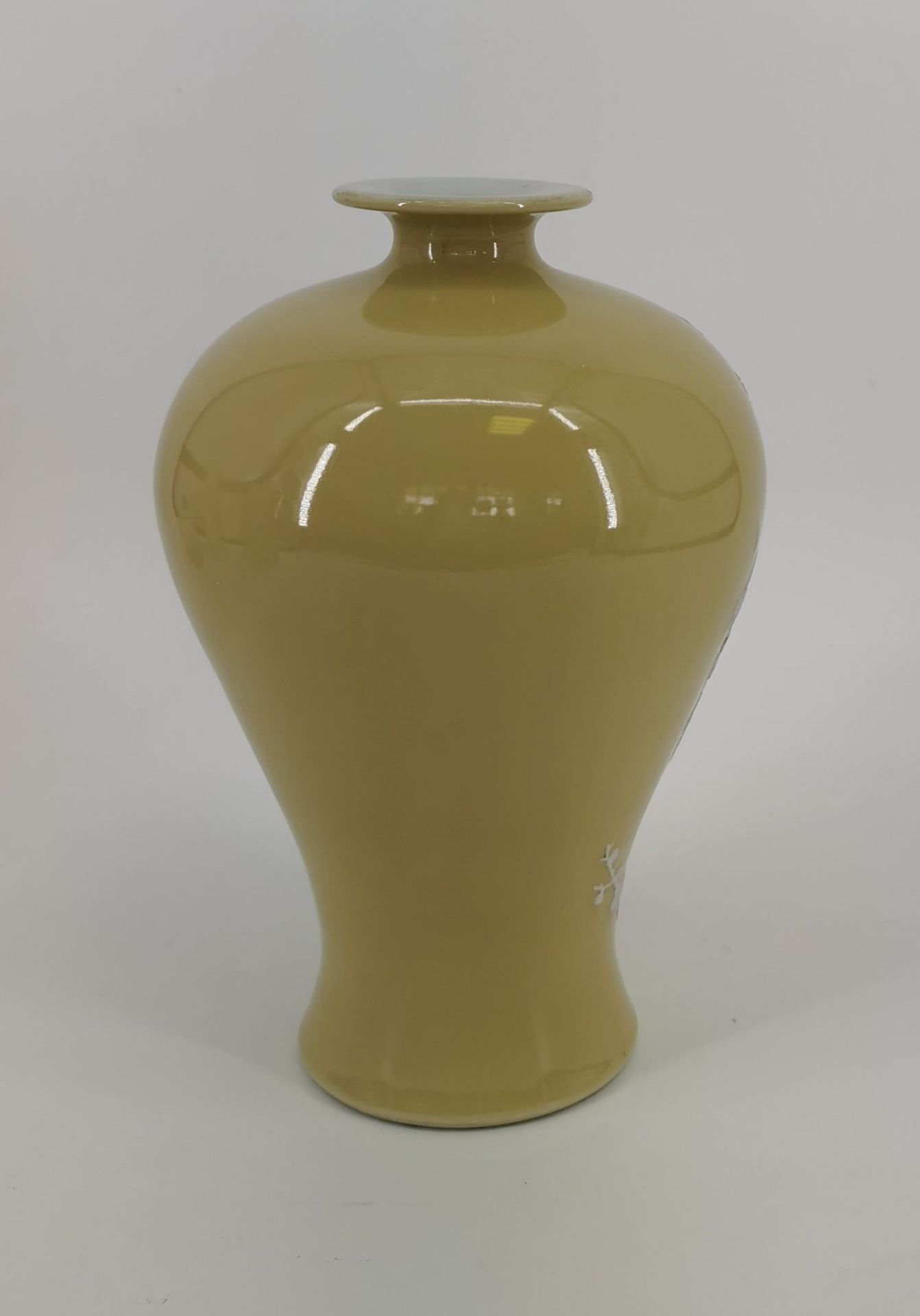 MEIPING VASE - Image 3 of 6