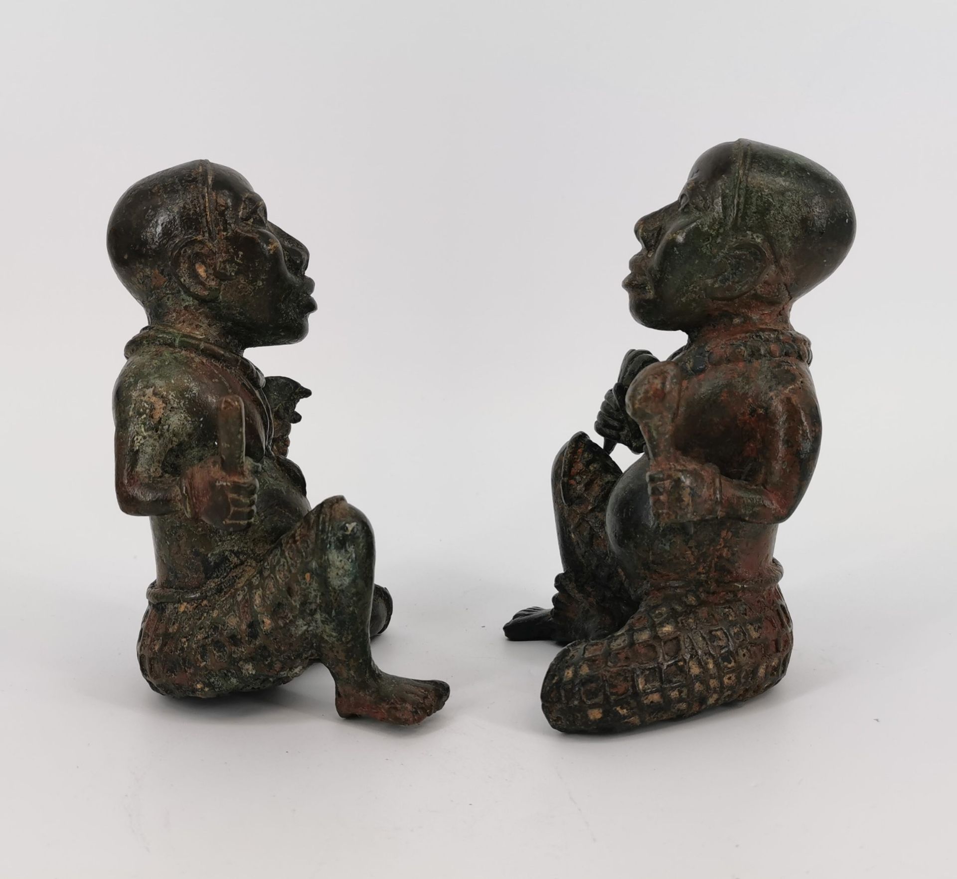 BENIN SCULPTURES "SITTING MEN" - Image 2 of 6