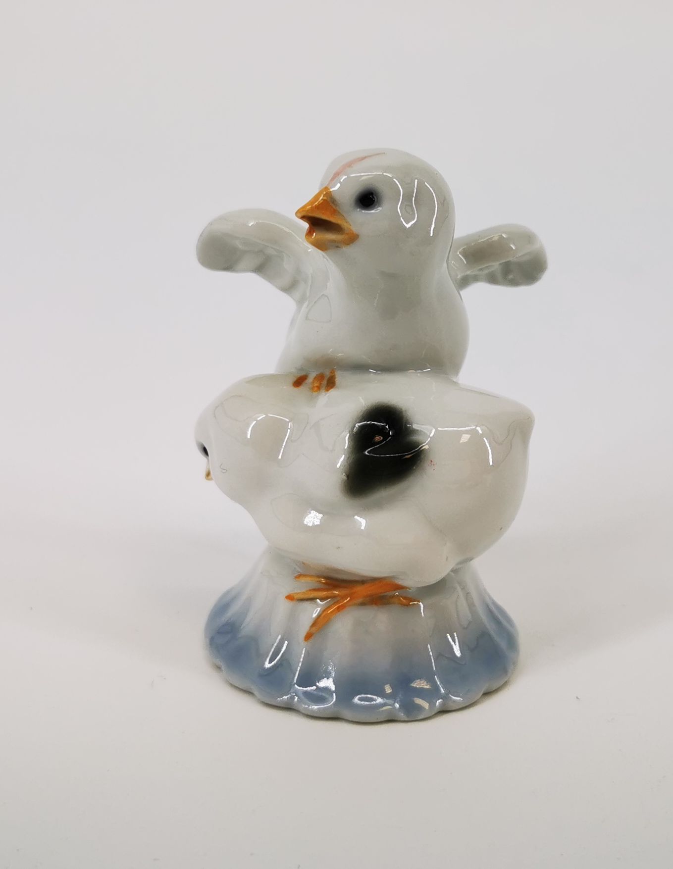 PORCELAIN FIGURE GROUP - Image 2 of 5