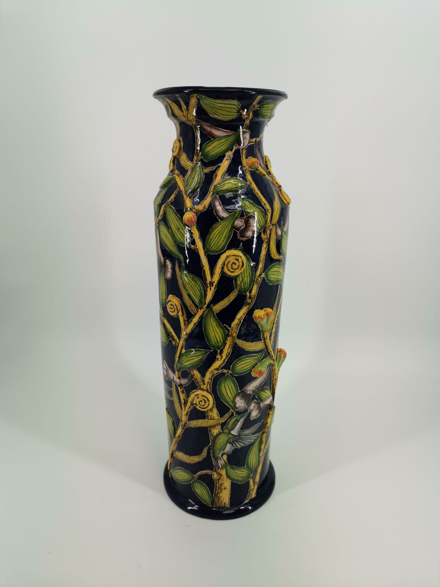 LARGE VASE - Image 2 of 6