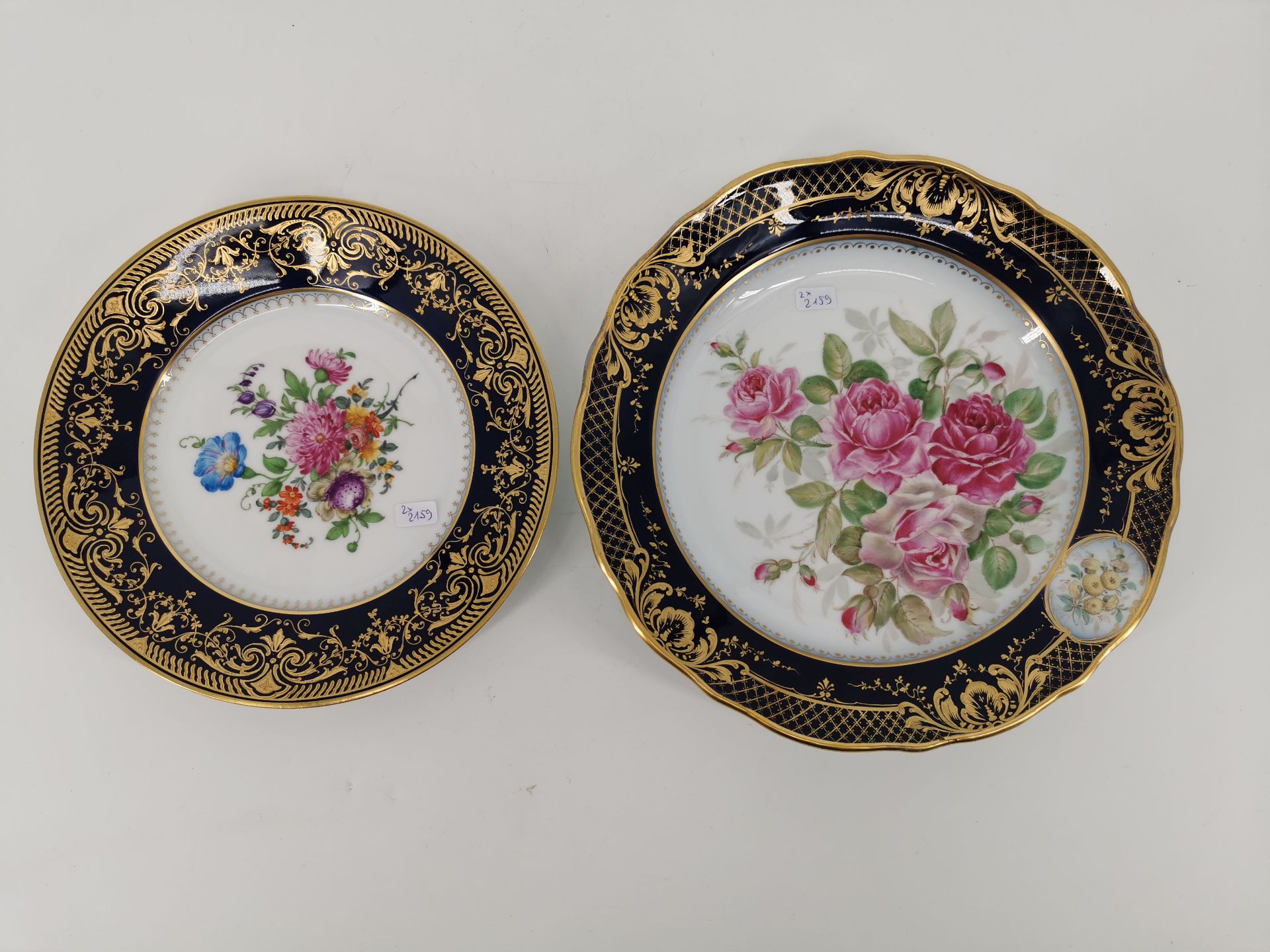 2 COLLECTION PLATES
