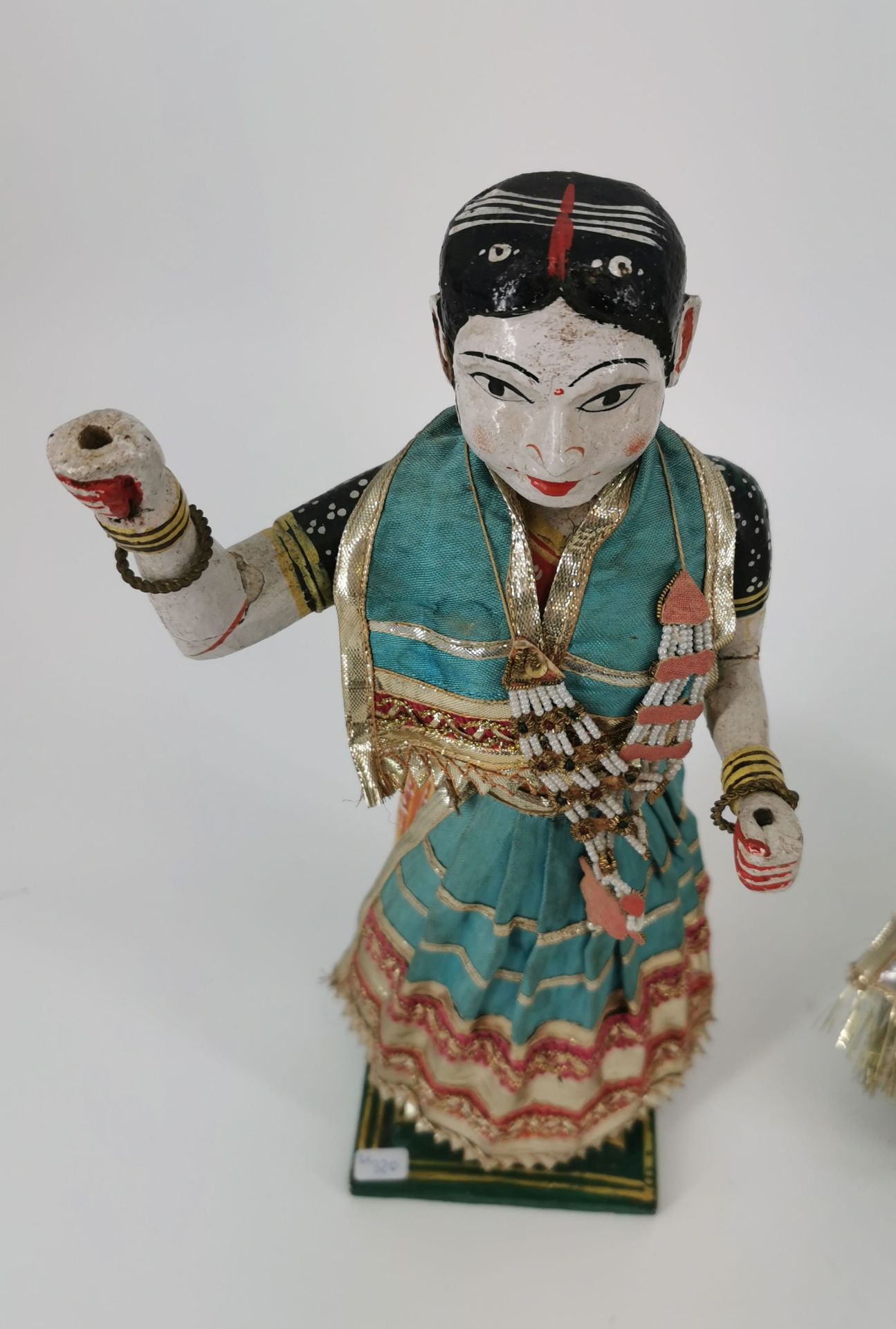 2 INDIAN WOODEN FIGURES - Image 2 of 6